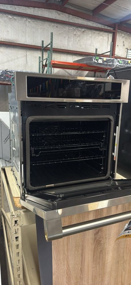 Built-in wall ovens on the showroom floor at 3701 Apollo Rd.